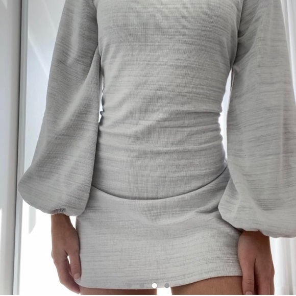 Puff long sleeve Dress - Picture 3 of 5